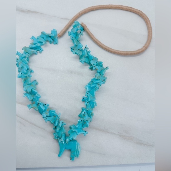 Vintage Jewelry - Vintage Native American turquoise horse necklace